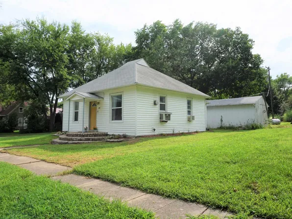 621 Laswell St, Emmett, KS 66422