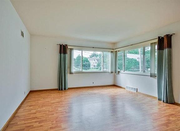 4th image of 816 Wildwood Circle Dr