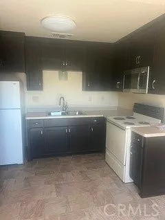 2 bed, 900 sqft, $1,485 — Photo 2