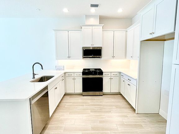 4th image of 3038 Avalonia Dr