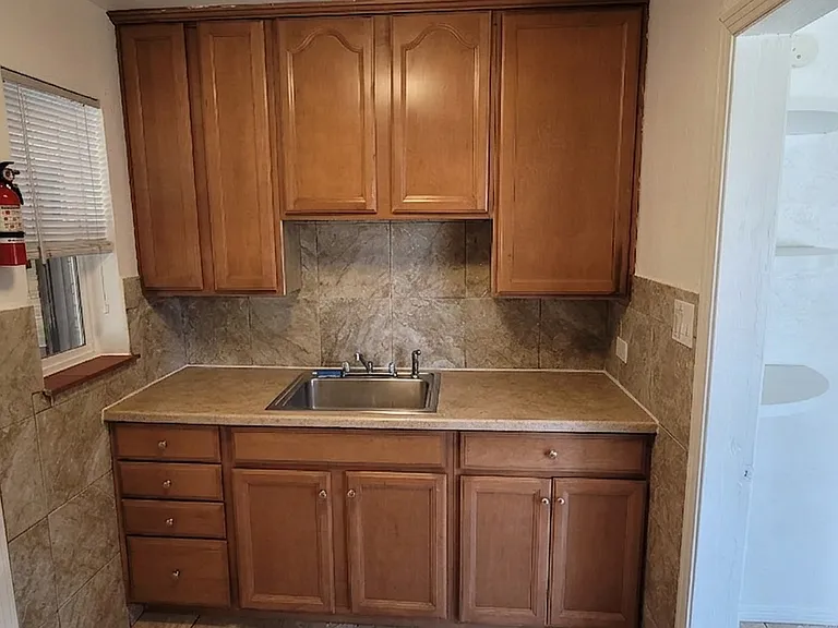3258 N Saint Paul St — Photo 19