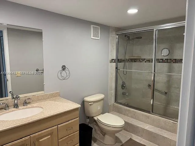 16300 Golf Club Rd #208 — Photo 14