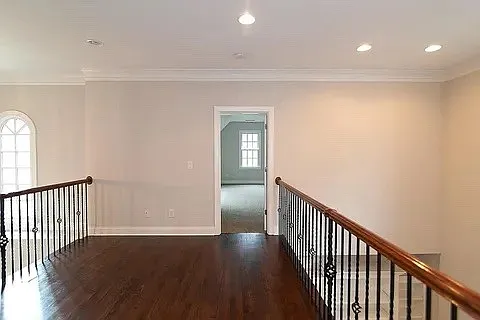 585 Cliftwood Ct — Photo 31
