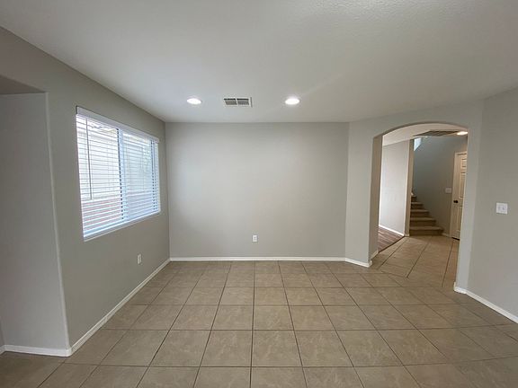 4th image of 10436 Chrisman Ave