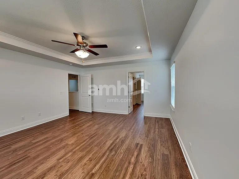 1037 Castor Dr — Photo 13