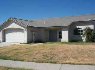 99 Barcelona Dr, Lemoore, CA 93245