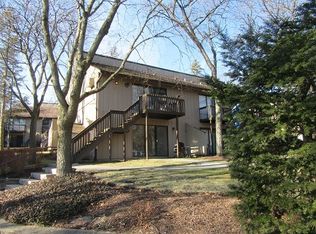 17 17 Saint Thomas Colony #7, Fox Lake, IL 60020