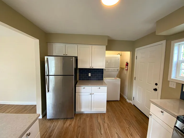 SEA 3827 Wetmore — Photo 34