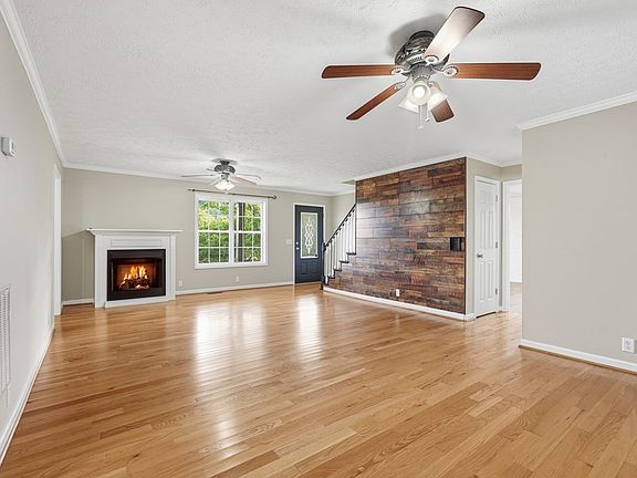 5th image of 3142 Sparks Dr