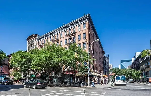 Rented by Jonis Realty | media 16