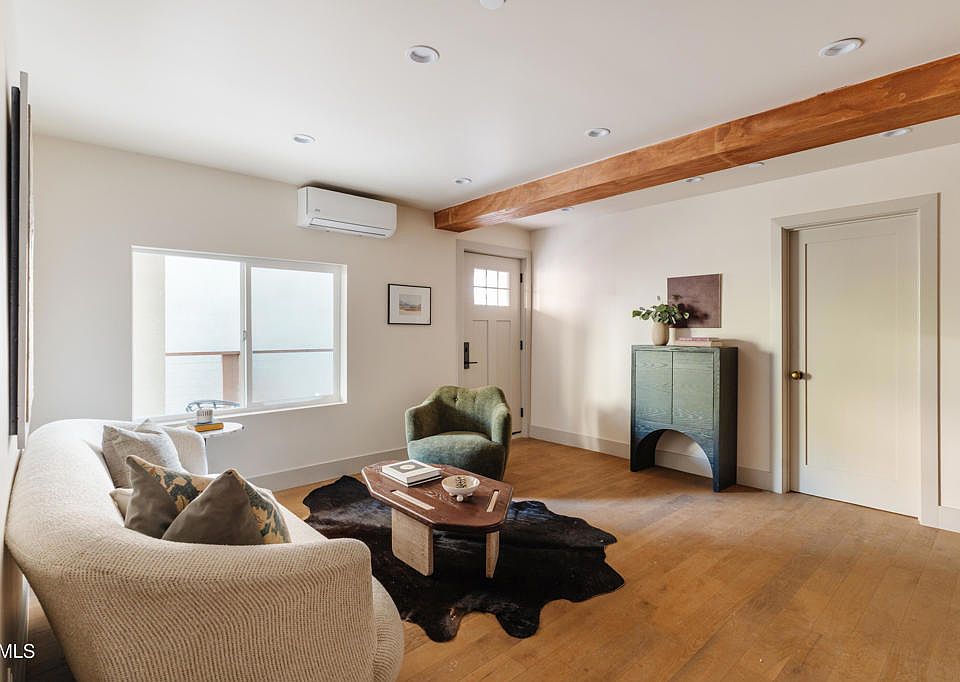 1st image of 2612 Marathon St #1/4