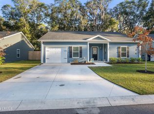 22 Avalon Dr, Beaufort, SC 29907