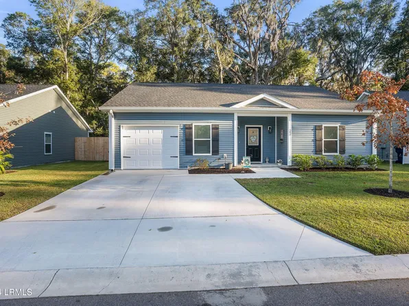 22 Avalon Dr, Beaufort, SC 29907