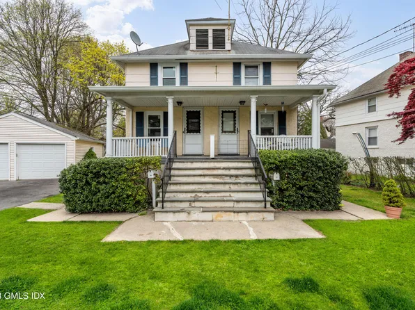 39 Sinawoy Rd, Cos Cob, CT 06807