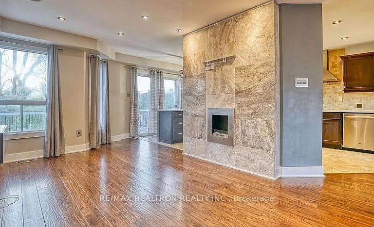 90 Oke Rd #MAIN FLOOR — Photo 13