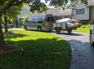 31407 Hickory Hollow Rd, Waterford, WI 53185