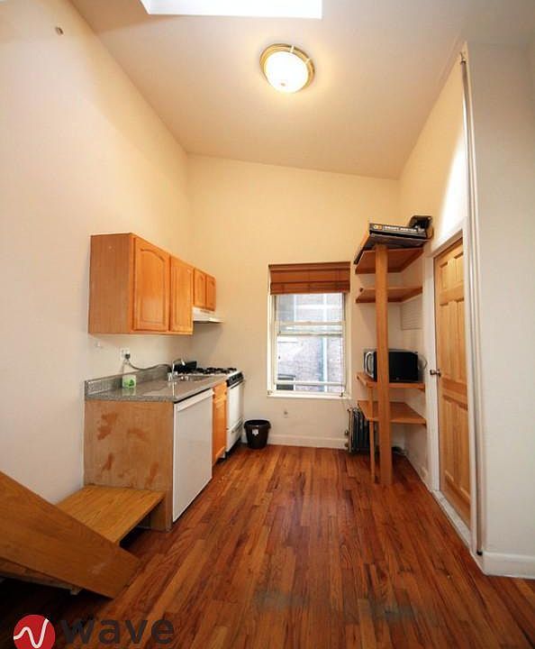 1st image of 310 W 20th St APT D6