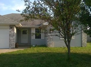 122 E Loyal St, Clever, MO 65631