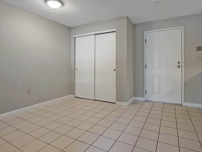 3 New Haven Dr #205 — Photo 29