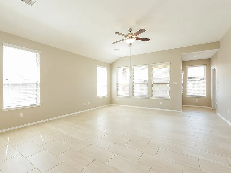 5647 Claymore Meadow Ln — Photo 4
