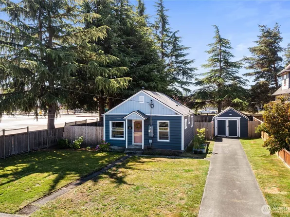 720 3rd Avenue NW, Puyallup, WA 98371