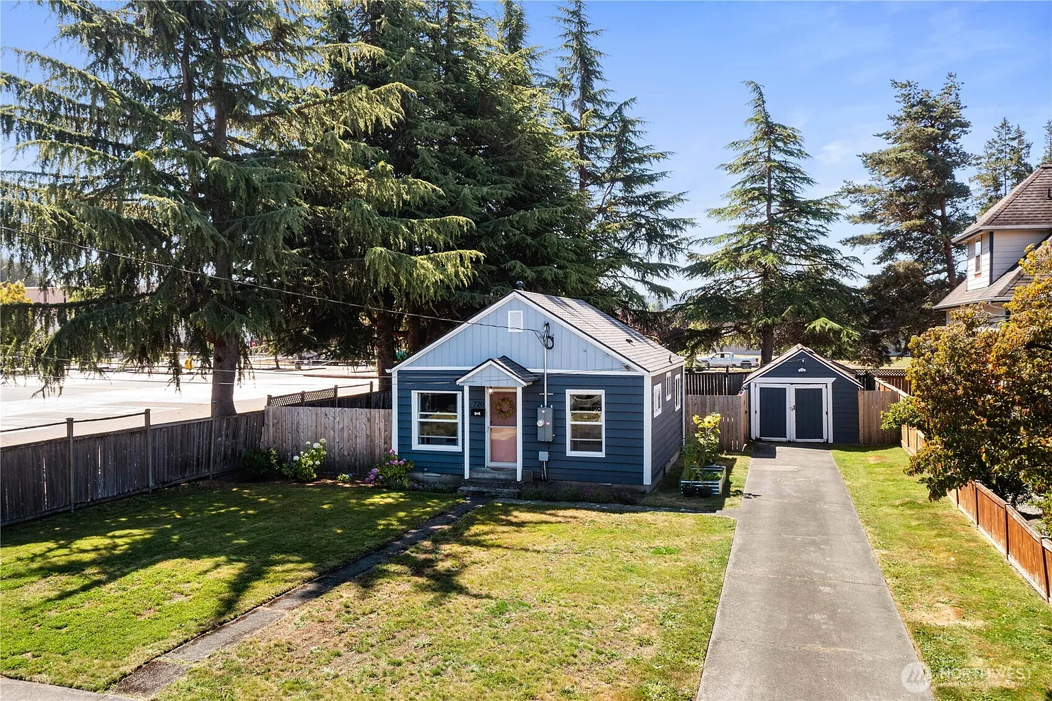 720 3rd Avenue NW photo 1