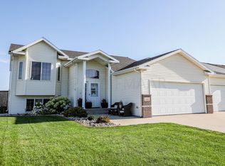 440 S Sedona Dr, West Fargo, ND 58078