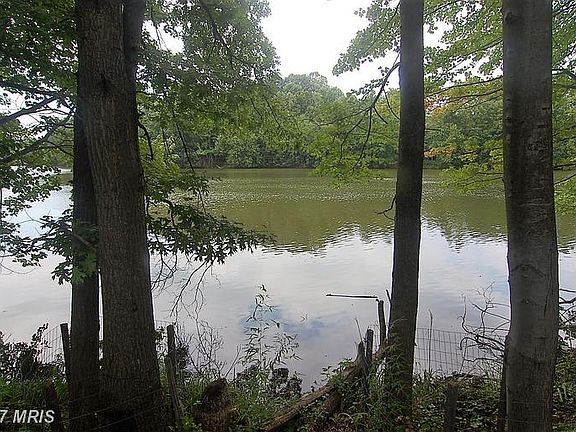 4th image of 20143 Waterside Dr #86