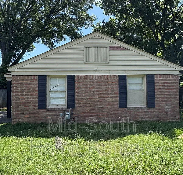1604 Echles St — Photo 3