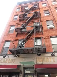 953 Columbus Avenue in Manhattan Valley