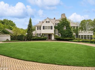 844 Hibbard Rd, Winnetka, IL 60093