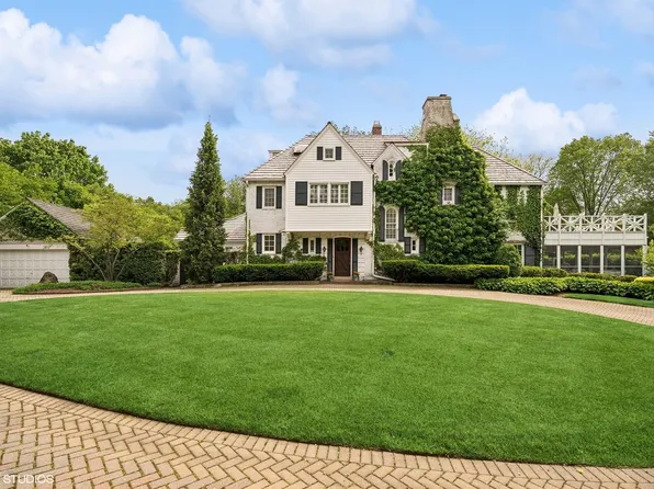 844 Hibbard Rd, Winnetka, IL 60093