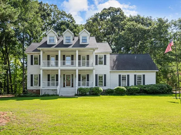 304 Plantation Dr, Greenwood, SC 29649