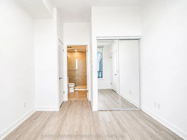 8188 Yonge St #627 — Photo 15