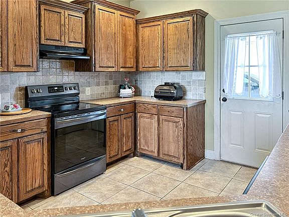 4th image of 1014 Wineberry Ln