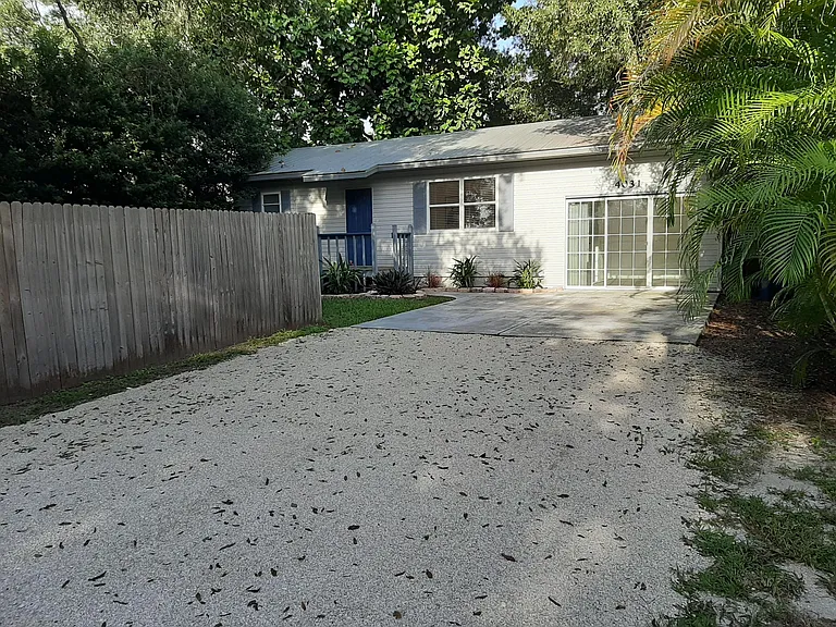 4031 Iola Dr — Photo 33