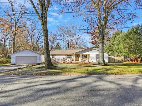 22 Beech Street, Woodstock, CT 06281