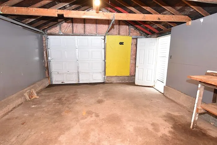 1326 Eastbrook Dr — Photo 15