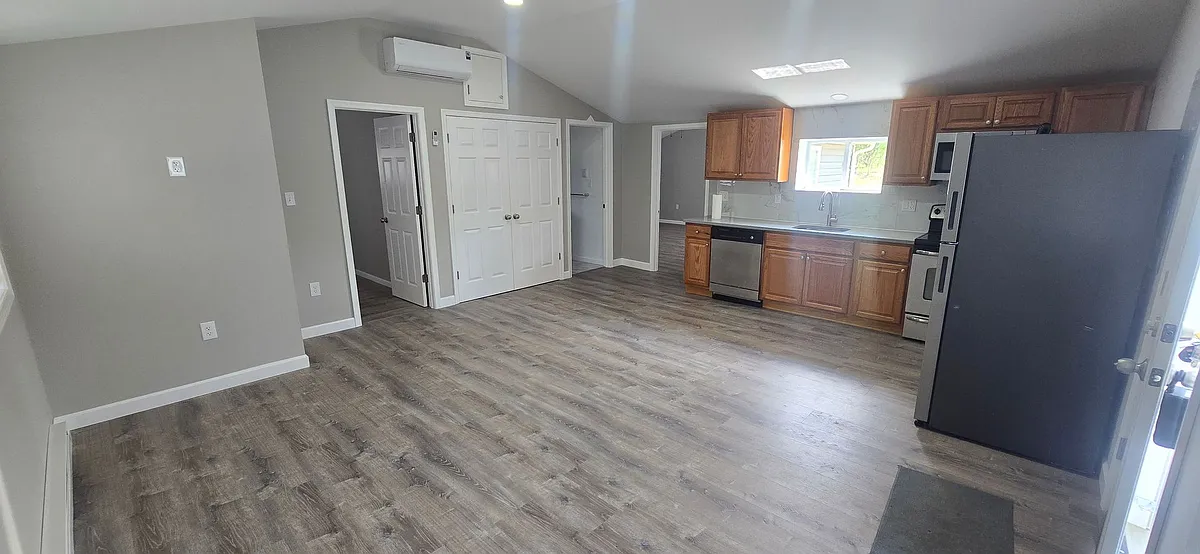 Building Photo - 206 Azalea St
