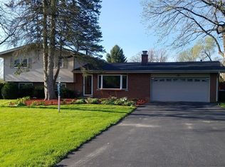 6 E Anchor Rd, Oswego, IL 60543