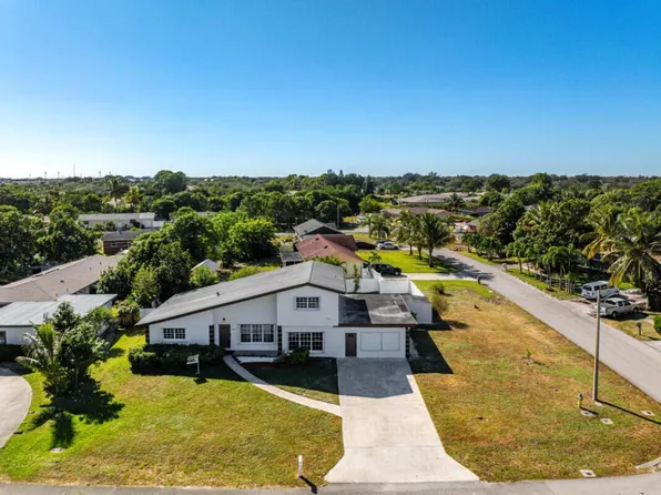 556 Cortez Lane, Delray Beach, FL 33445