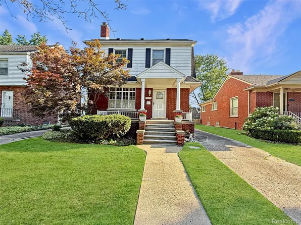 1837 Brys Dr, Grosse Pointe Woods, MI 48236
