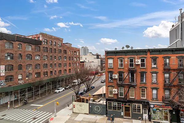 Rented by PM Management | media 103