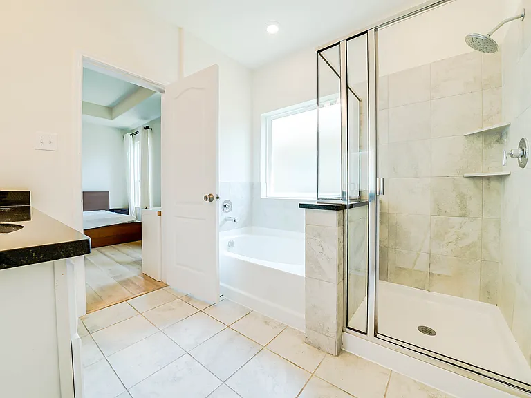 405 Club House Dr — Photo 13