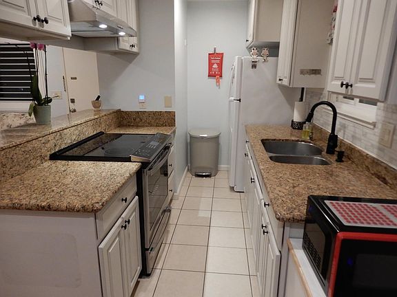 4th image of 2510 Dillion Ct APT 4