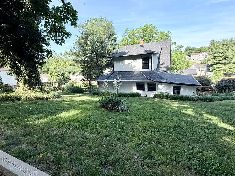 1368 Buena Vista Blvd SE #B — Photo 14