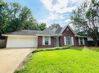 2112 Harris Dr, Oxford, MS 38655