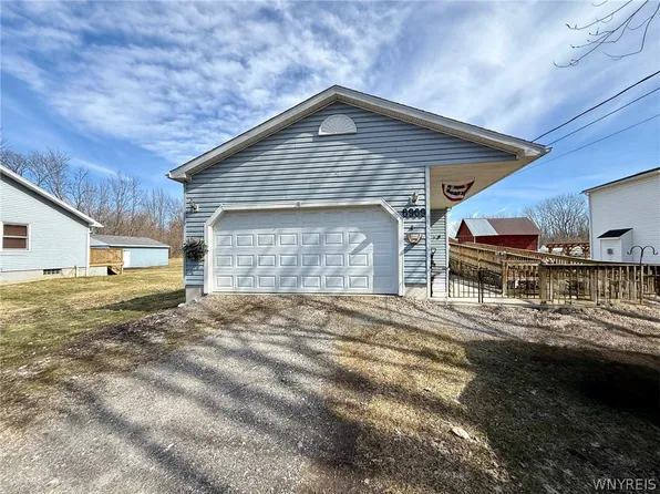 6969 Nash Rd, North Tonawanda, NY 14120