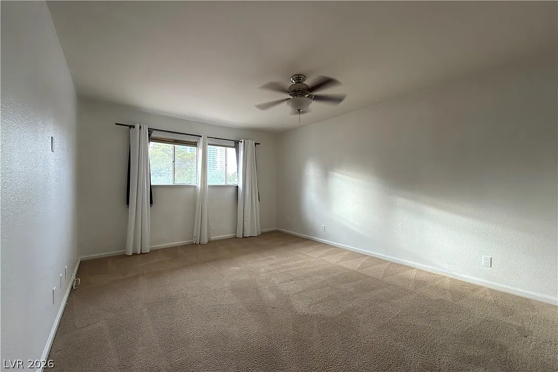 1 bed, 2.0 bath, 897 sqft, $1,200 — Photo 4