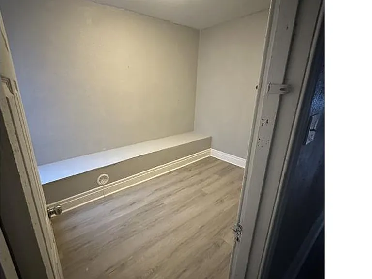 1226 W Firth St — Photo 10